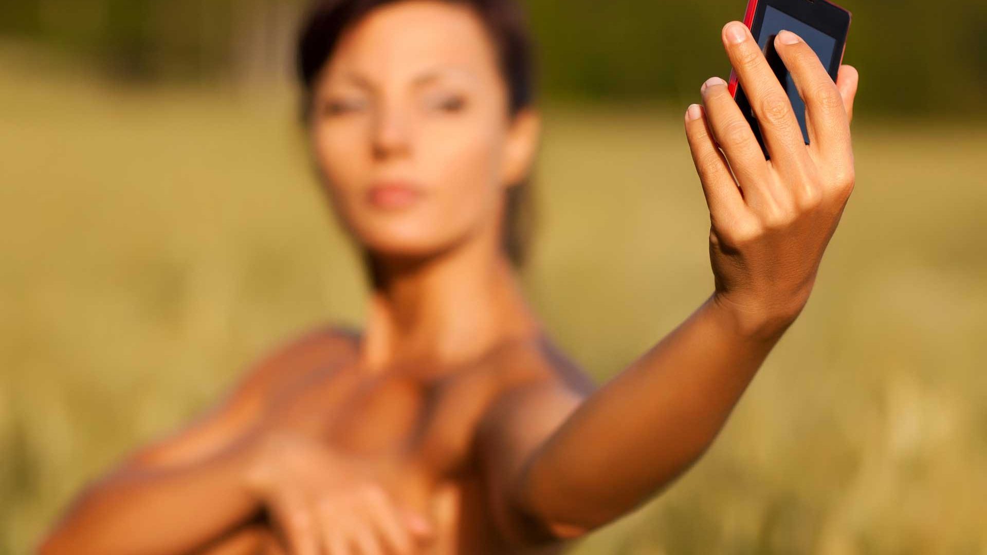 How to take a perfect selfie, naked selfie